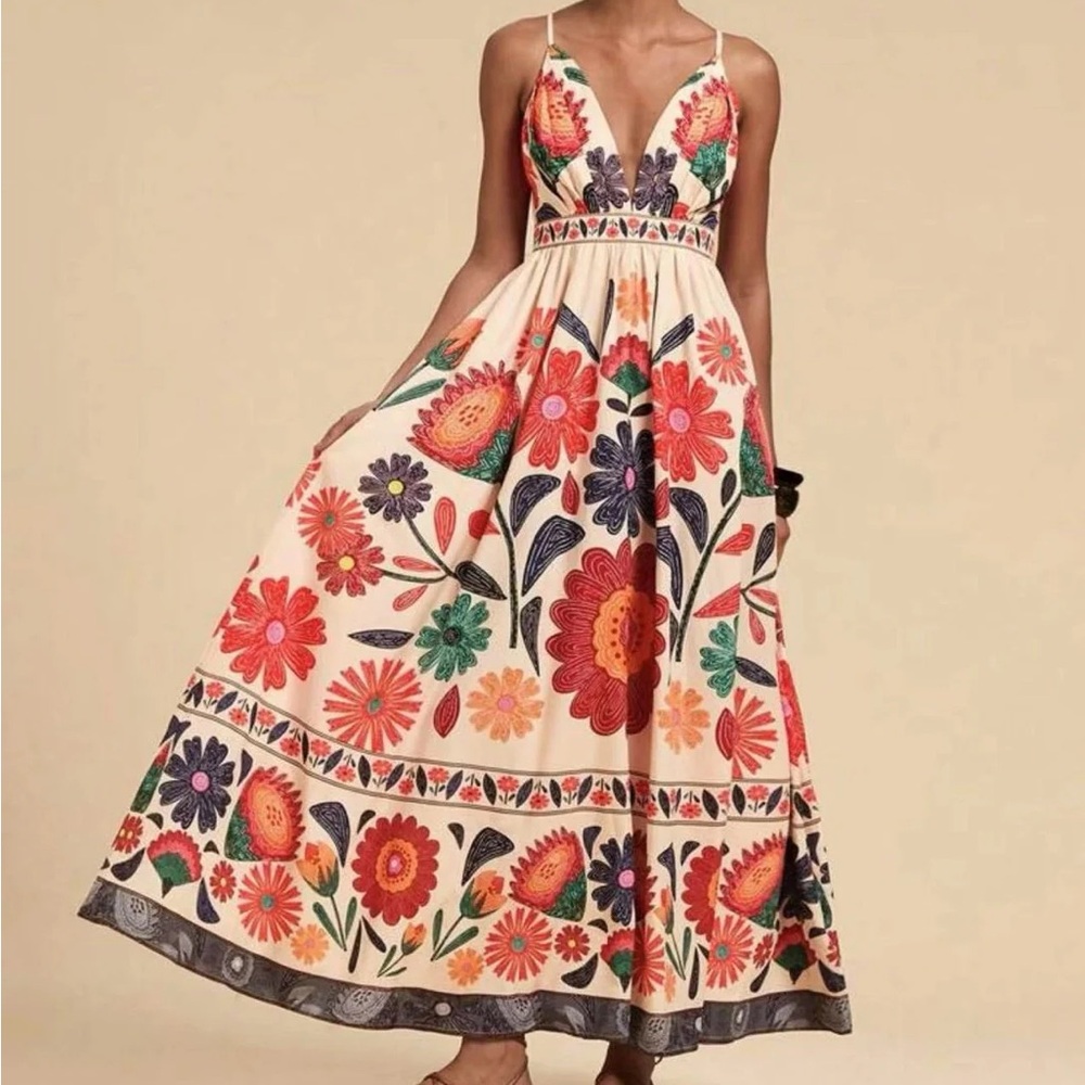 Elegant Floral Maxi Dress in Multicolor